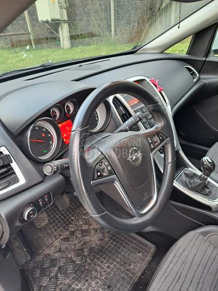 Opel Astra J 1,7 cdti