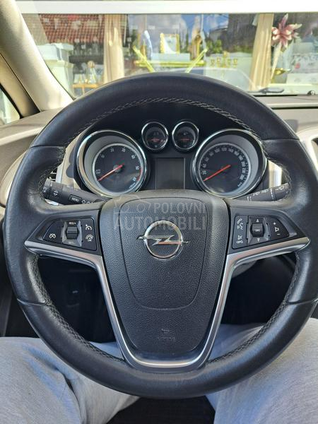 Opel Astra J 1,7 cdti