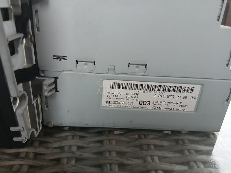 RADIO CD ZA MERCEDES W 211