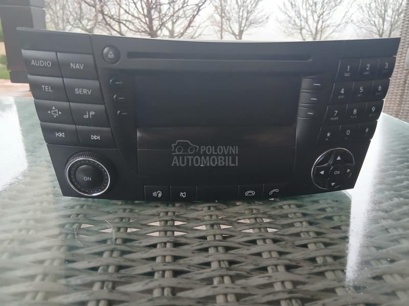 RADIO CD ZA MERCEDES W 211