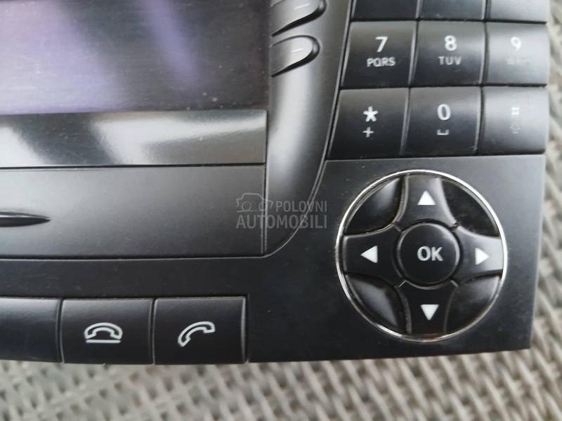 RADIO CD ZA MERCEDES W 211