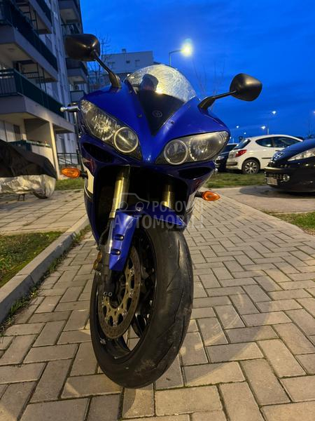 Yamaha R1