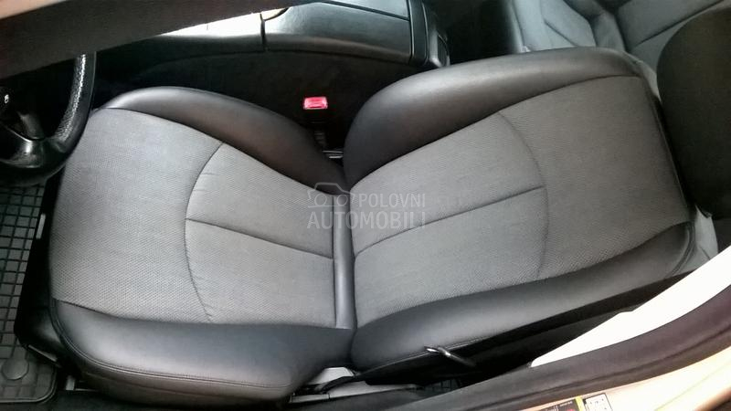 Mercedes Benz E 220 CDI AVANTGARDE NL.