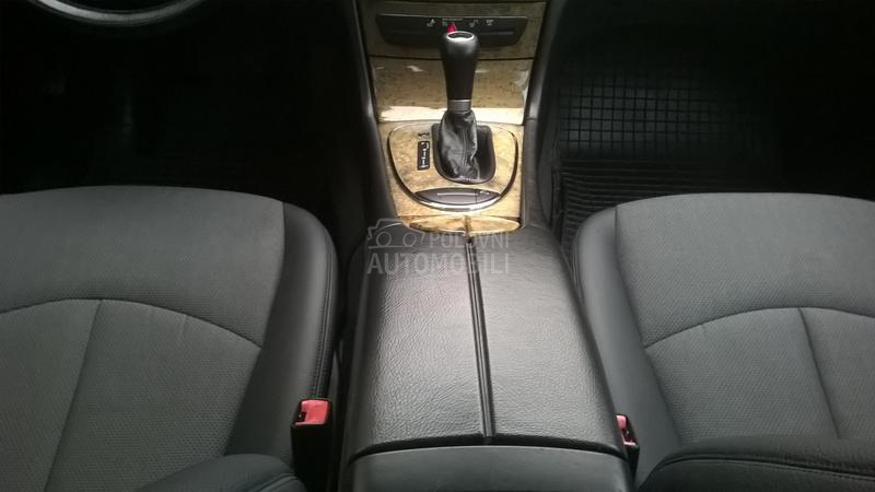 Mercedes Benz E 220 CDI AVANTGARDE NL.
