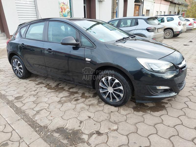 Opel Astra J 1.4B 5VR.ACTIVE NOWW