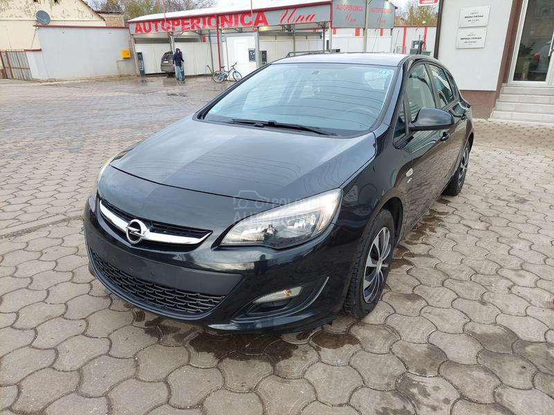 Opel Astra J 1.4B 5VR.ACTIVE NOWW