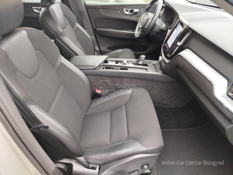 Volvo XC60 B4 MOMENTUM PRO
