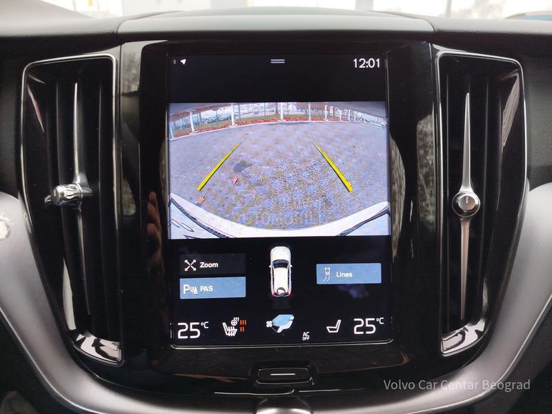 Volvo XC60 B4 MOMENTUM PRO