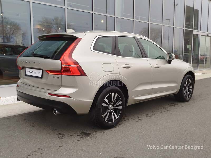 Volvo XC60 B4 MOMENTUM PRO