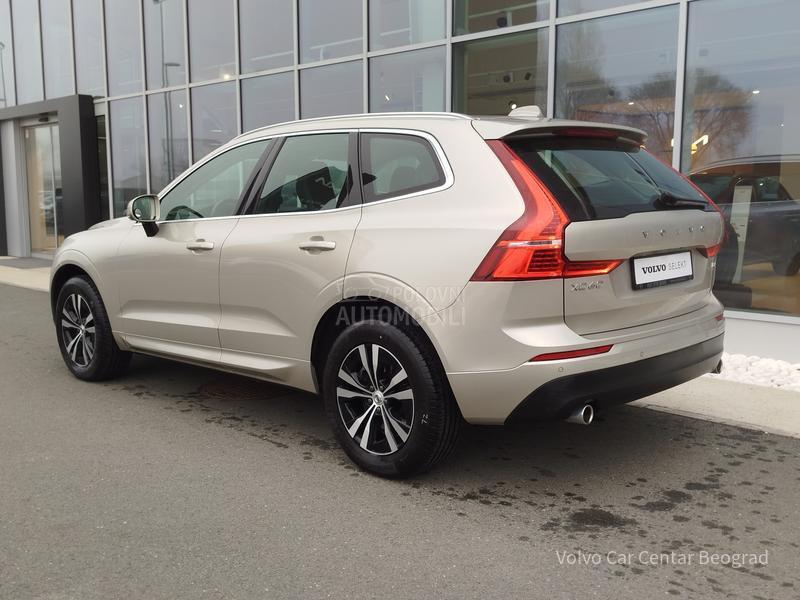 Volvo XC60 B4 MOMENTUM PRO
