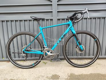 Cube Nuroad 2x8 Claris