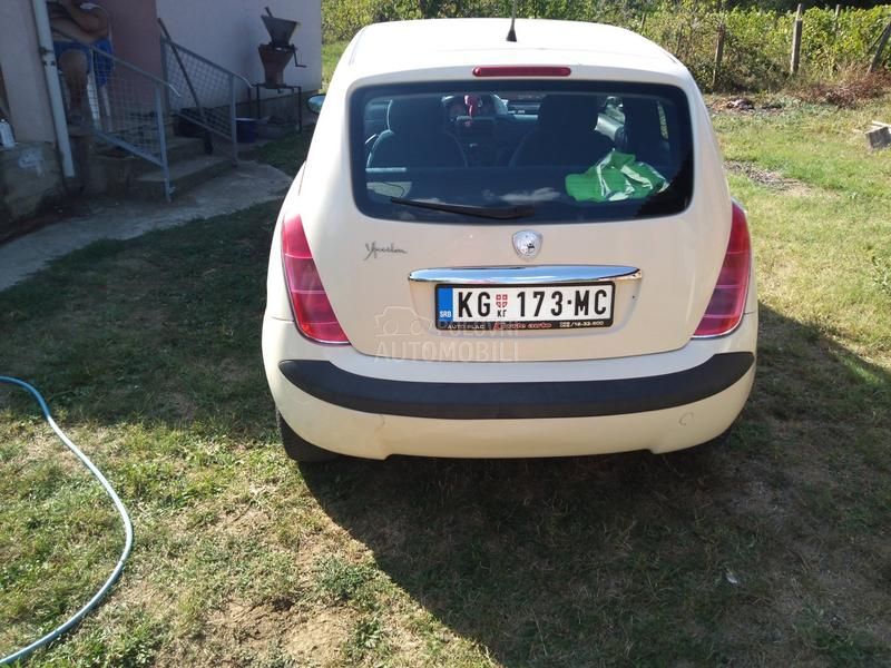 Lancia Ypsilon 