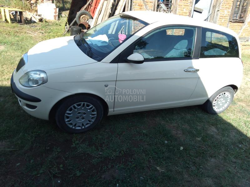 Lancia Ypsilon 