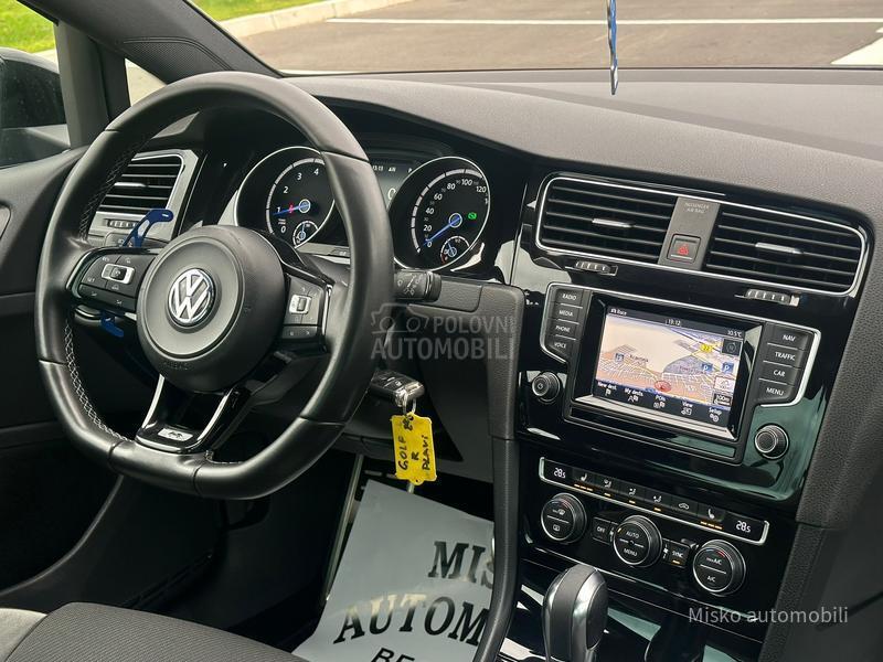 Volkswagen Golf 7 2.0 R DSG Kam 4x4