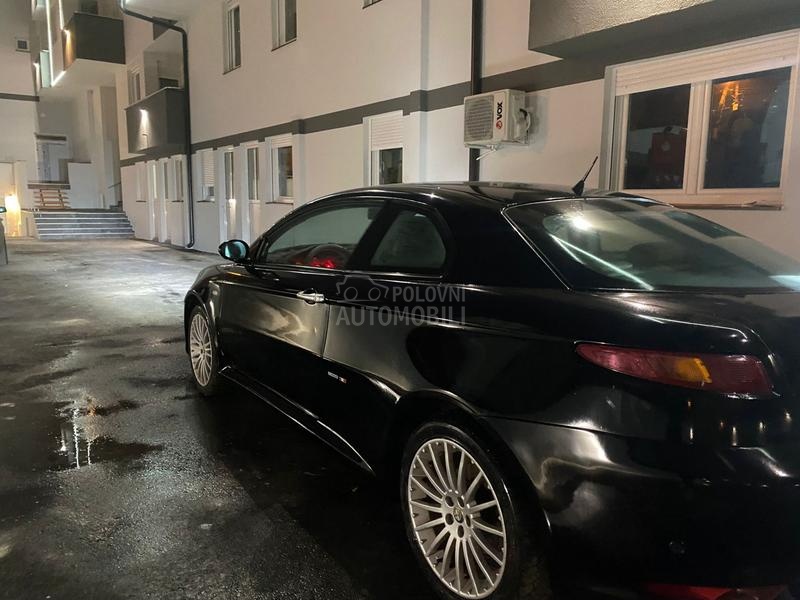 Alfa Romeo GT 