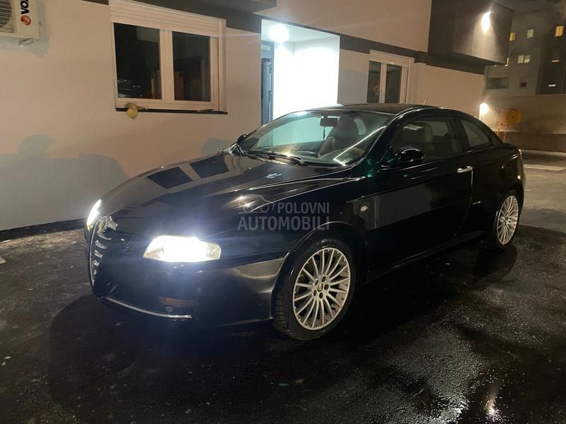 Alfa Romeo GT 