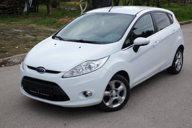 Ford Fiesta 1.4i TNG TITANIUM