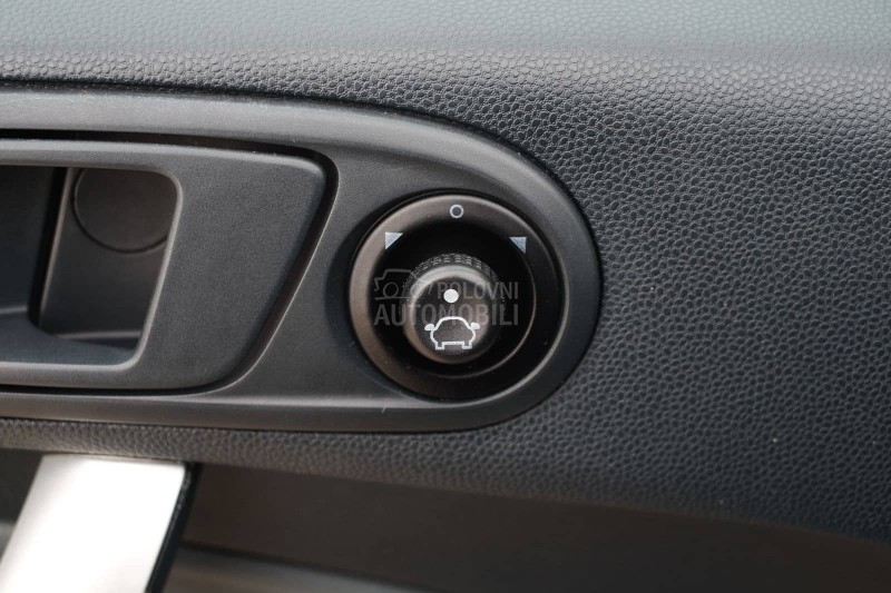 Ford Fiesta 1.4i TNG TITANIUM