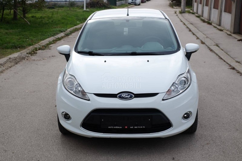Ford Fiesta 1.4i TNG TITANIUM