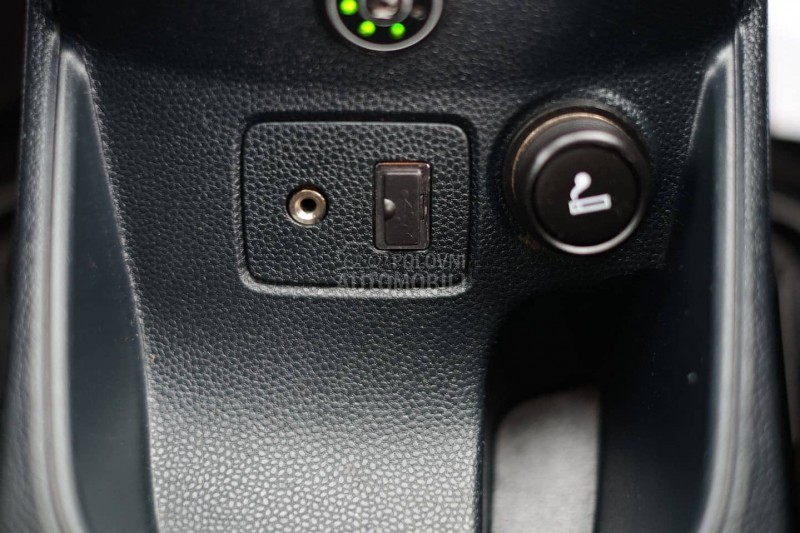 Ford Fiesta 1.4i TNG TITANIUM