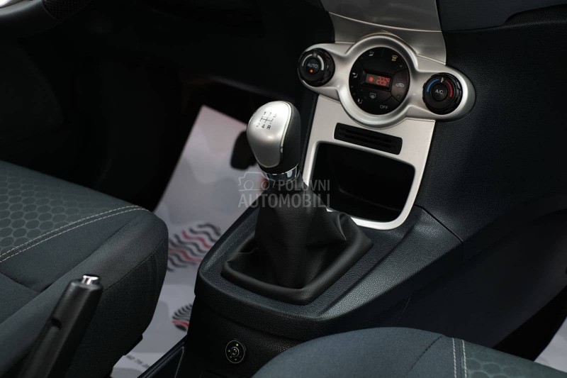 Ford Fiesta 1.4i TNG TITANIUM