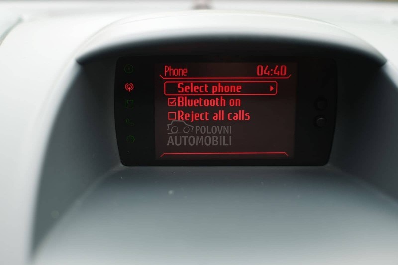 Ford Fiesta 1.4i TNG TITANIUM