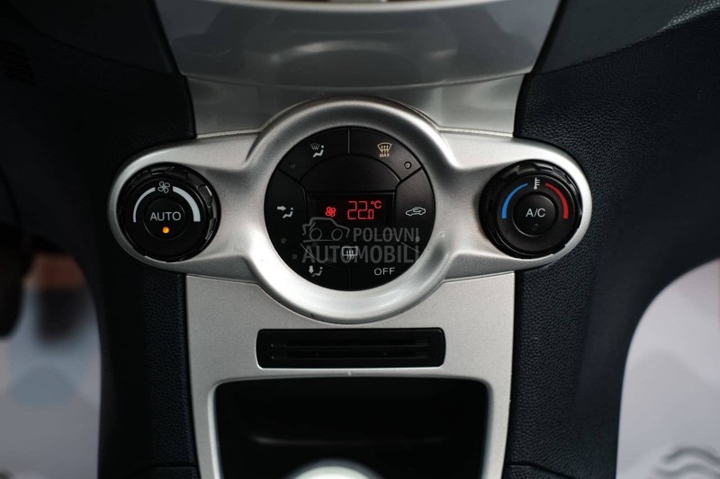 Ford Fiesta 1.4i TNG TITANIUM