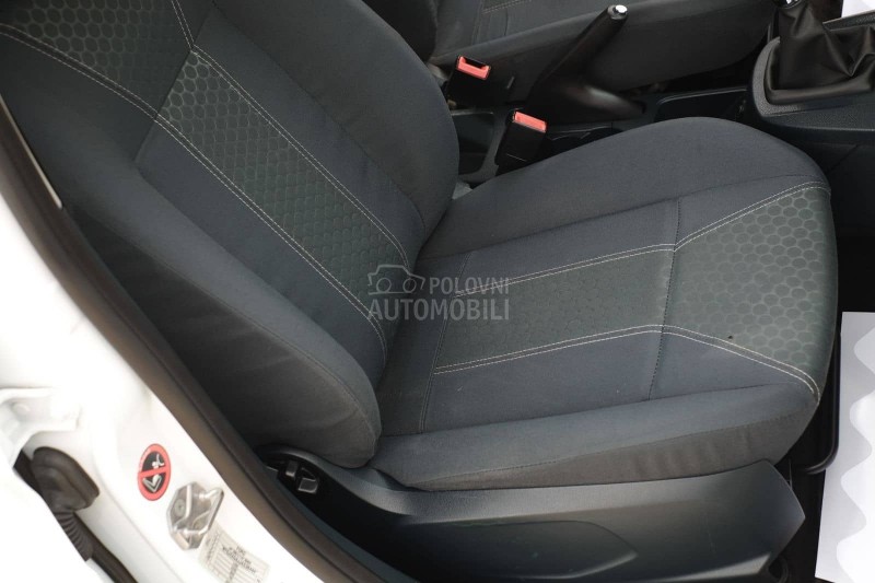 Ford Fiesta 1.4i TNG TITANIUM