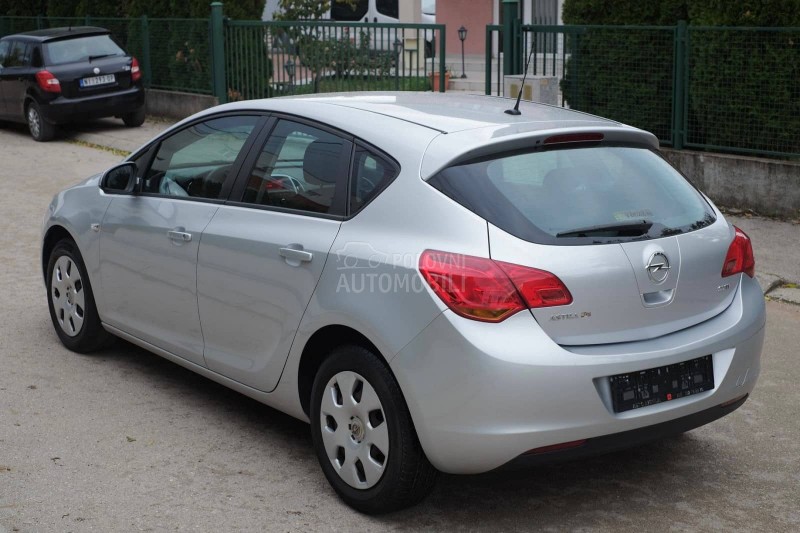 Opel Astra J 1.7CDTI Elective 92k