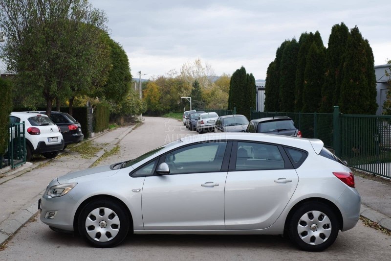 Opel Astra J 1.7CDTI Elective 92k