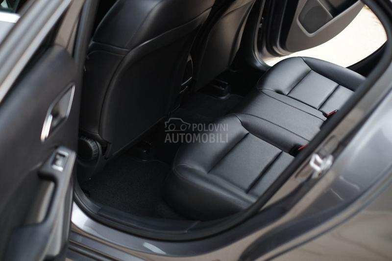 Mercedes Benz A 180 Led Nav CH