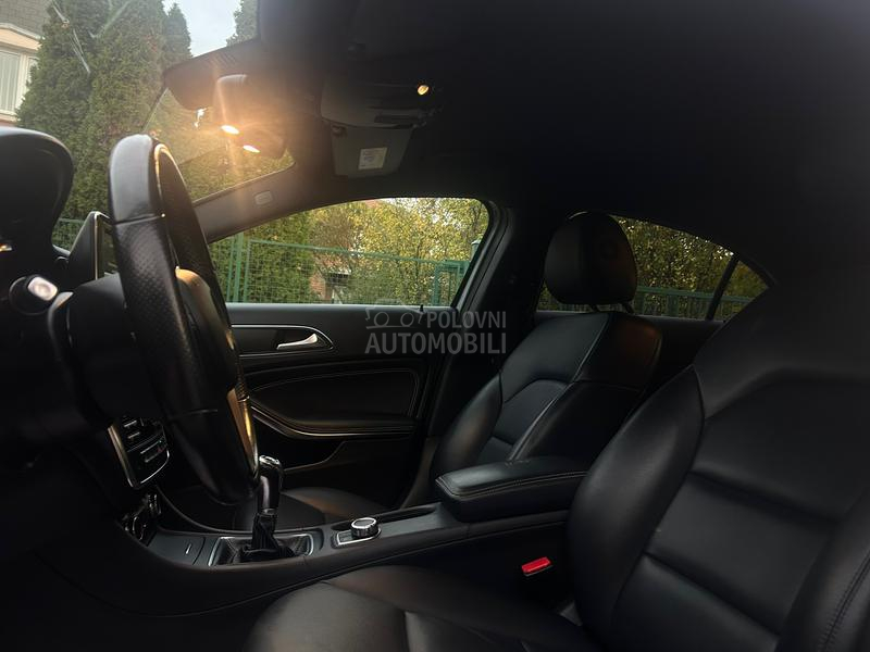 Mercedes Benz A 180 Led Nav CH