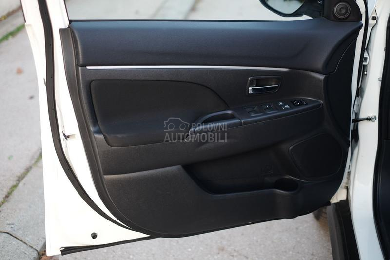 Mitsubishi ASX 1.8DiD 4x4 Nav CH