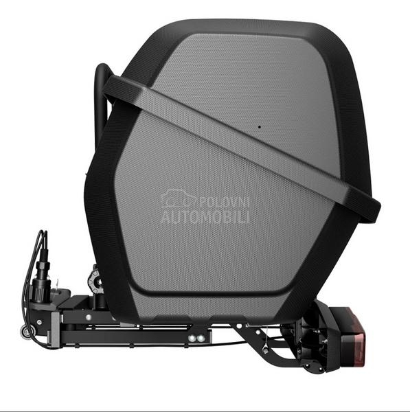 Nosač za bicikle sa koferom