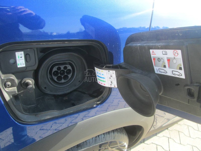 Renault Captur 1.6 E-TECH plug in