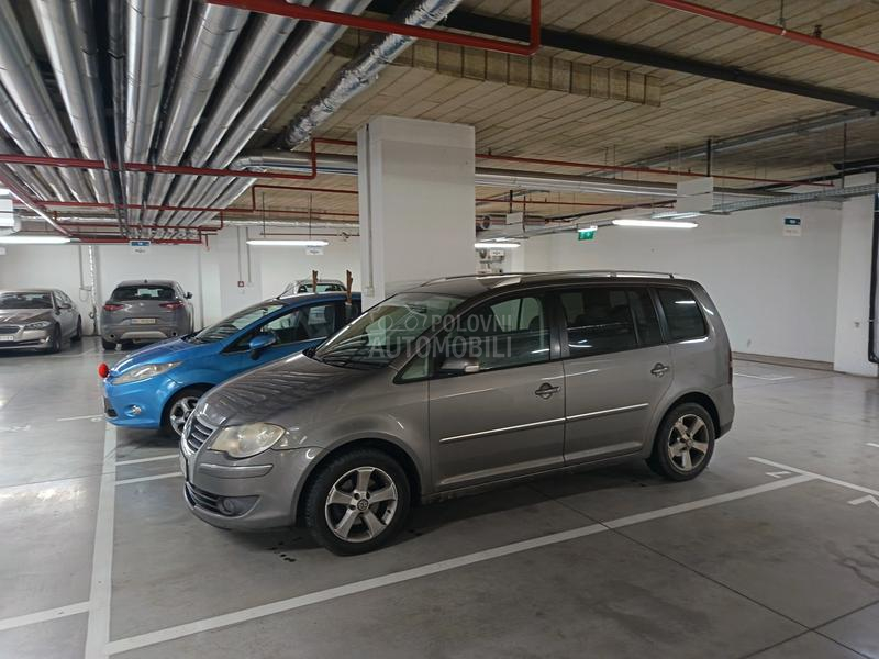 Volkswagen Touran 2.0 TDI