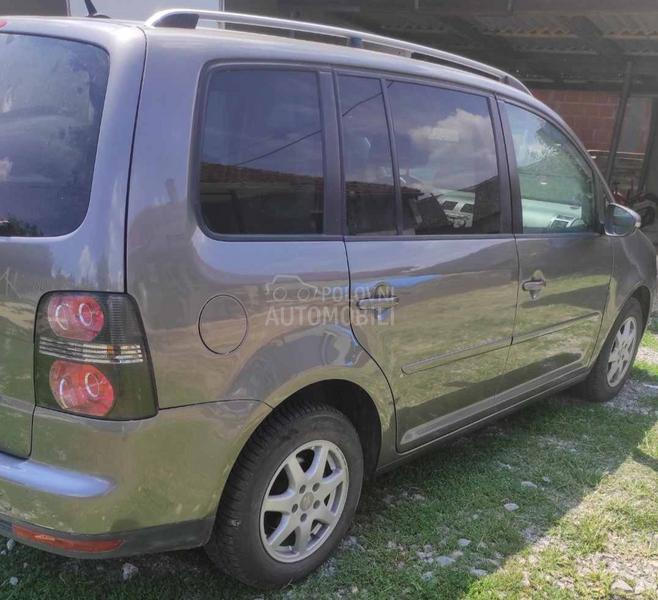Volkswagen Touran 