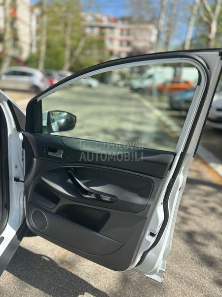 Ford Kuga 2.0 TITANIUM S