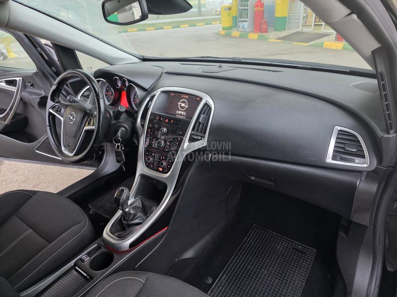 Opel Astra J 1,4-SWIS.NOVA