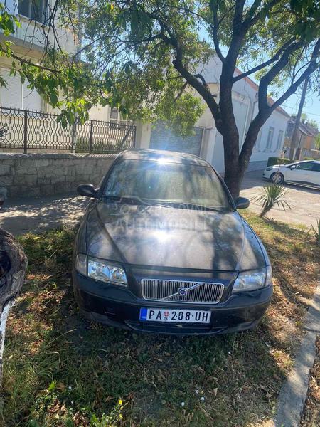 Volvo S80 