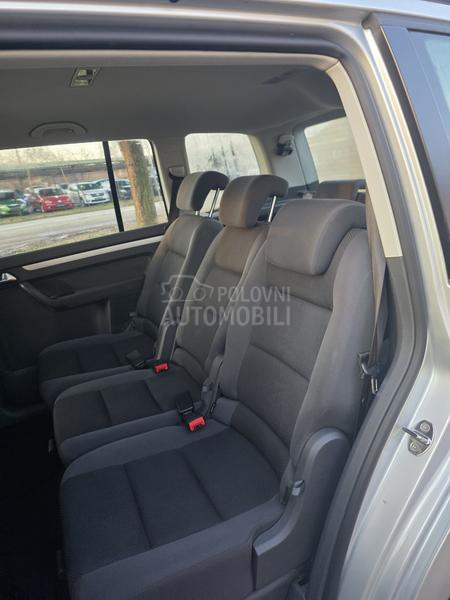 Volkswagen Touran 1,4-7.SED.CH
