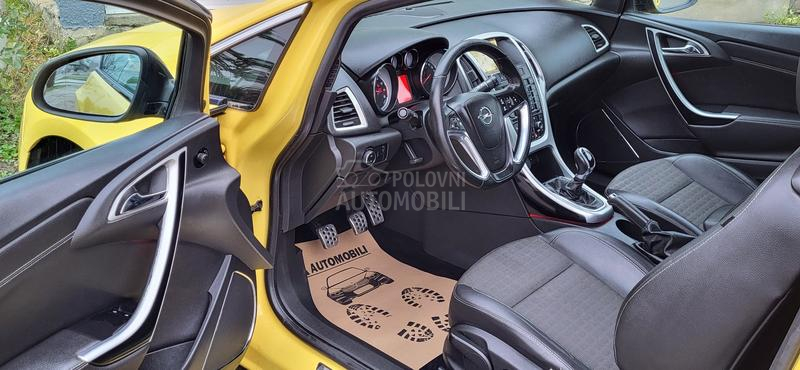 Opel Astra J GTC/COSMO/NA.VI