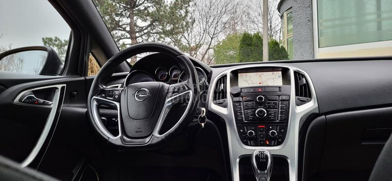 Opel Astra J GTC/COSMO/NA.VI