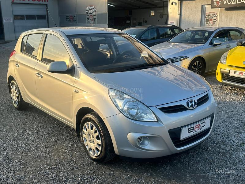 Hyundai i20 
