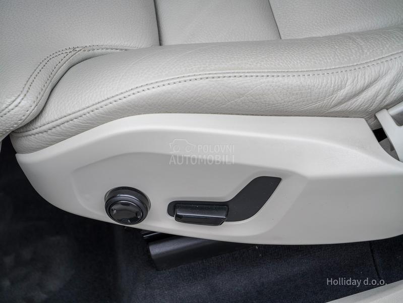 Volvo XC60 2.0B4 MHEV Momentum