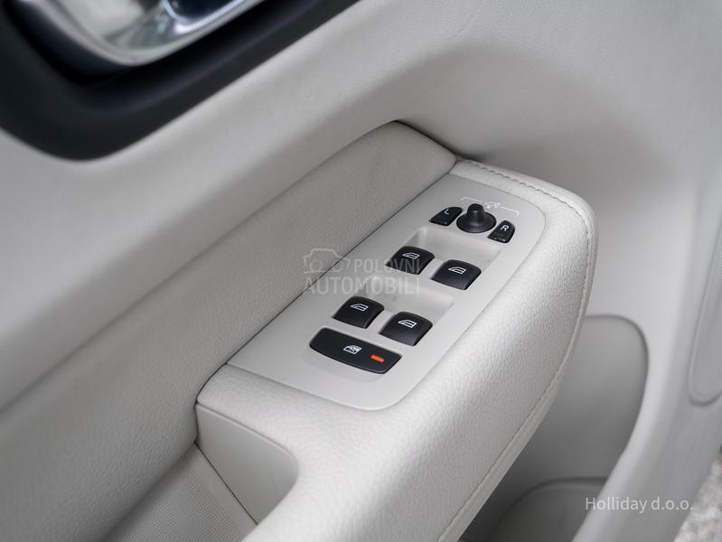 Volvo XC60 2.0B4 MHEV Momentum