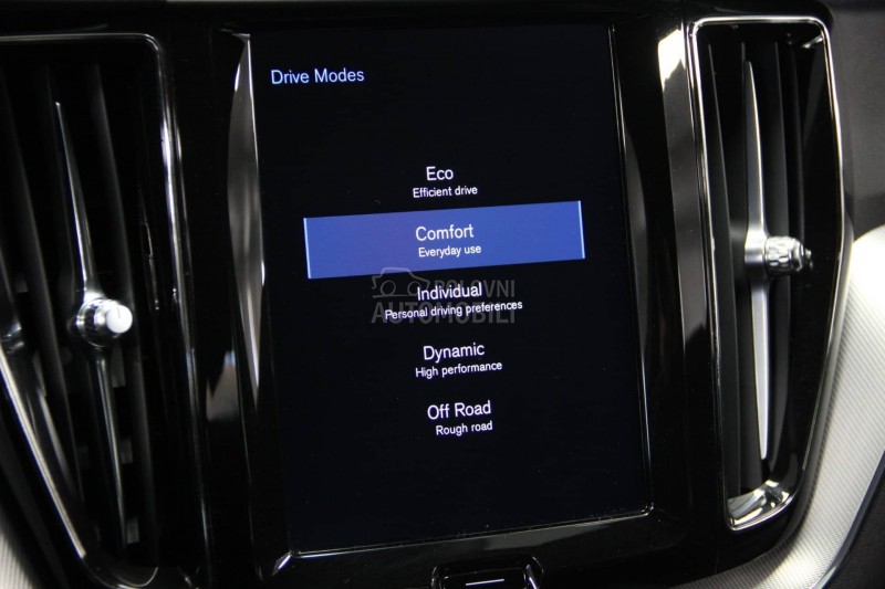 Volvo XC60 RADA OD312/B5 235AWD