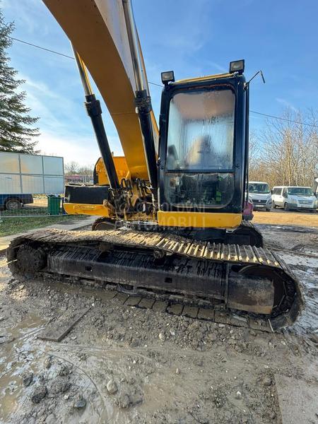 CAT 320D2L