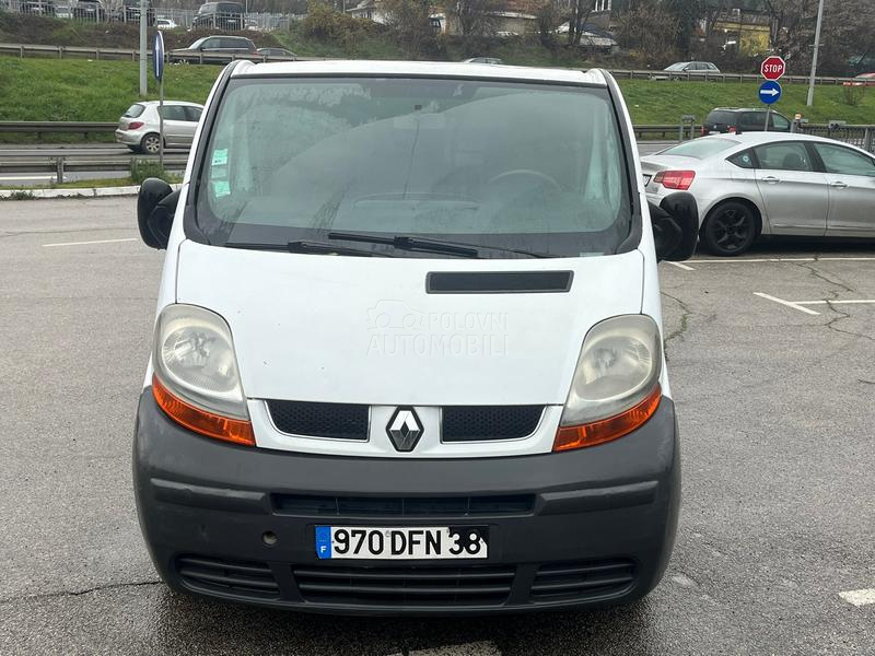 Renault Trafic 1.9 DCI Sa tablicama
