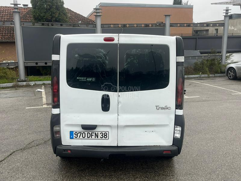 Renault Trafic 1.9 DCI Sa tablicama